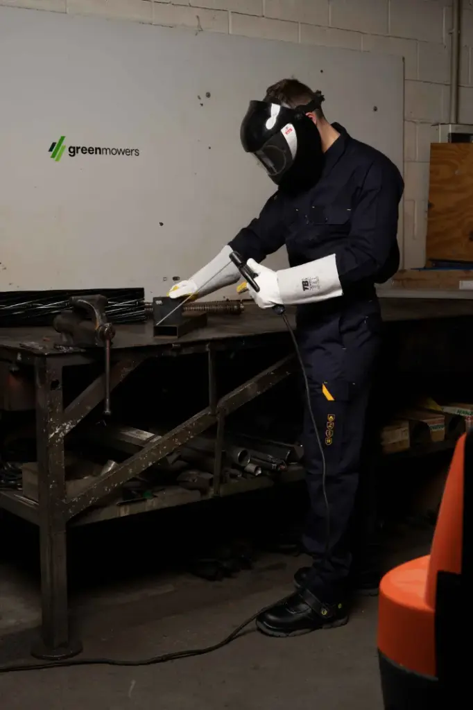 BOLT_FR_PANTS_NAVY_4.webp